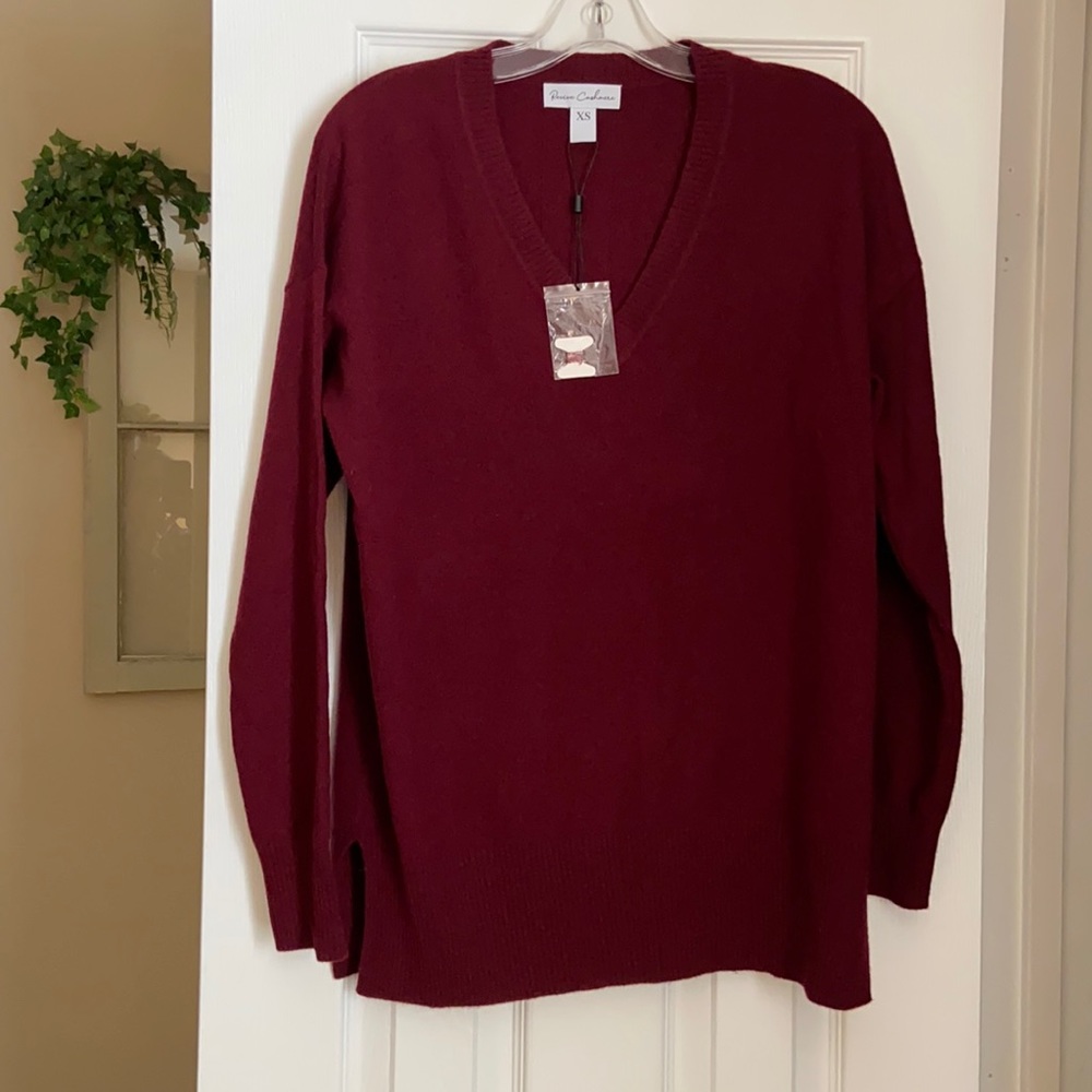 NWT. 100% Cashmere. Oversized V Neck Sweater.